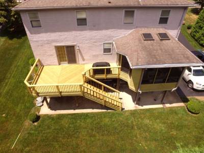 custom-wood-deck-terrace.JPG (545 KB)