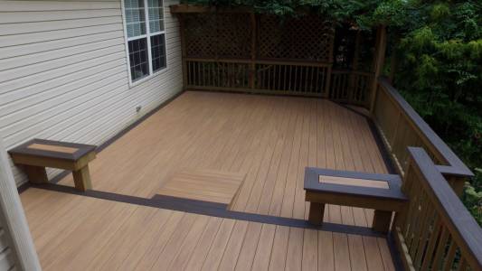 deck-benches-permanent.JPG (244 KB)