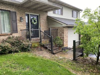 front-steps-railing-min.jpg (835 KB)