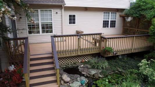 two-level-deck.JPG (356 KB)
